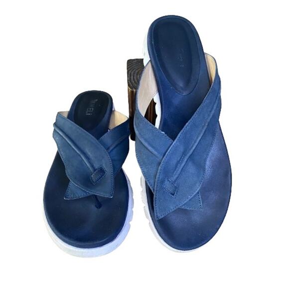 Vaneli Reny Dark Blue Suede Thong Slip-on Open Toe Lugg Sole Sandals Sz 8 - Picture 3 of 7